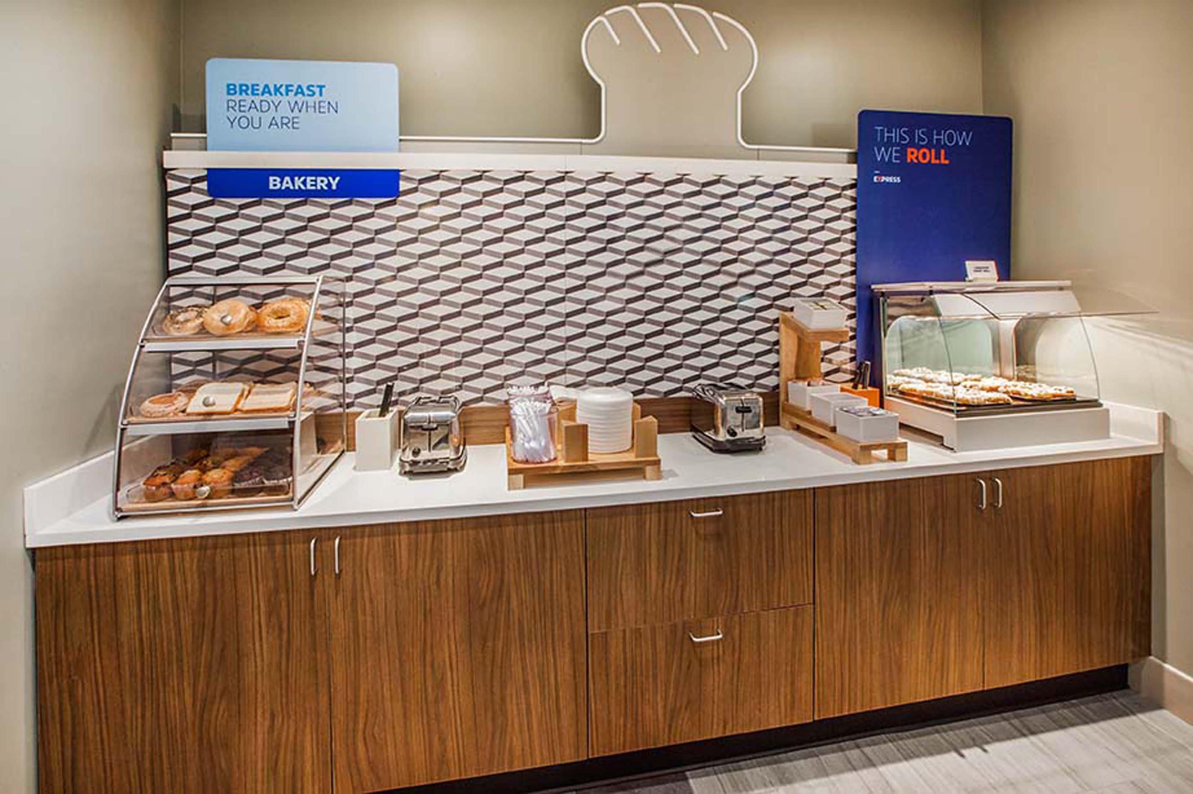 Holiday Inn Express Nashville W-I40 By Ihg Dış mekan fotoğraf